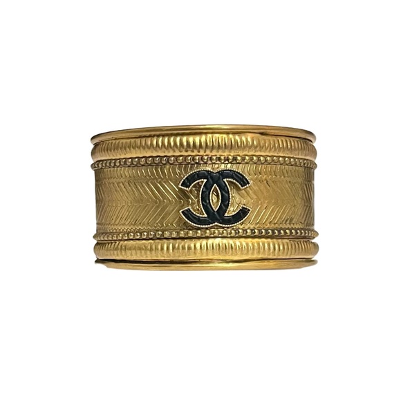CHANEL Jewelry - 𝗖𝗛𝗔𝗡𝗘𝗟 Brass Cuff